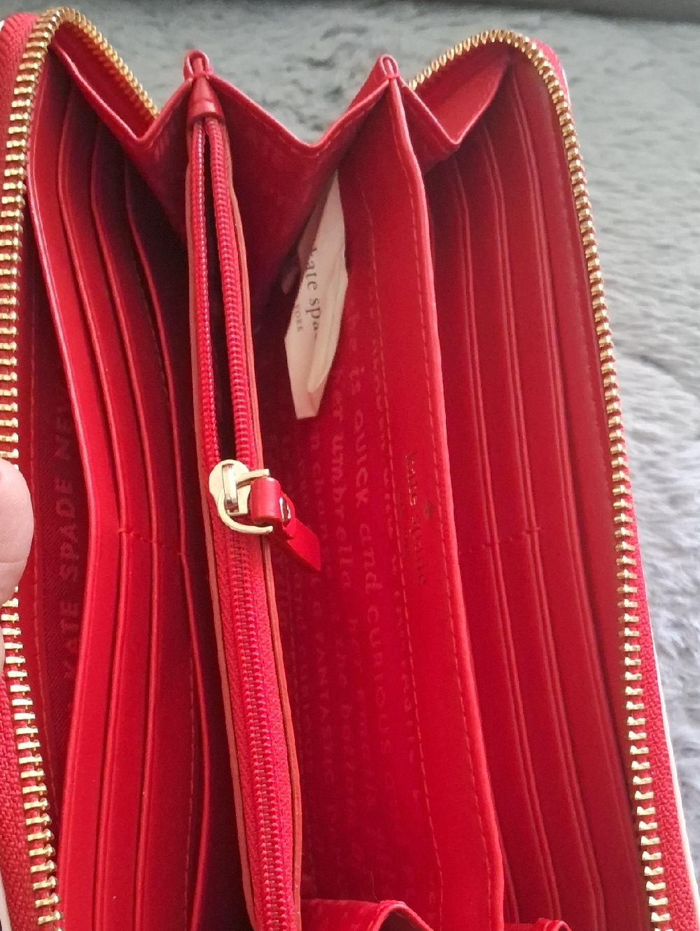 Kate spade Pink and Red Heart Print Zip Wallet,Excellent Condition🎉🎉🎉🎉🎉 - Picture 6 of 9